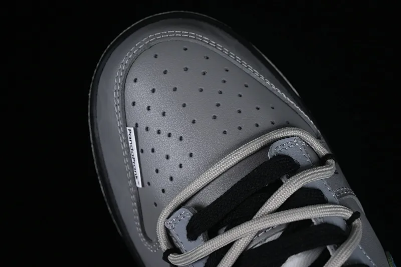 All Categories Nk SB Dunk Series Nk SB Dunk Low Low-top Sneakers Nk Dunk Low Panda Prank Space Exploration-Alien Threat SB Strap Low-top Casual Sneakers DV0831-101
